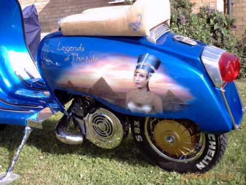 Nefertiti on Lambretta